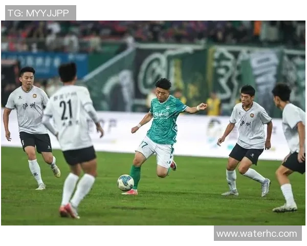 陈科睿足球梦想之路探索年轻球员成长与发展的新机遇